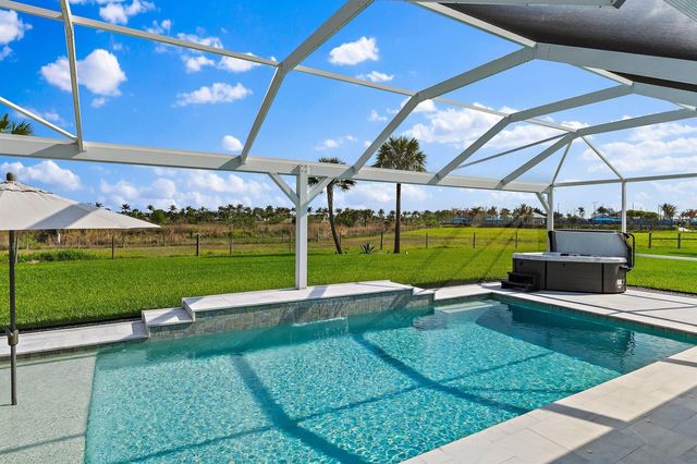 10211 SW Pervenche Lane, Port St. Lucie, FL 34987