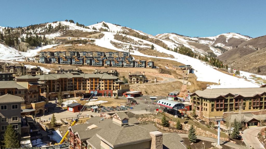 Image 18 of property listing at 2670 W CANYONS RESORT DR #410 #410, Park City, UT 84098
