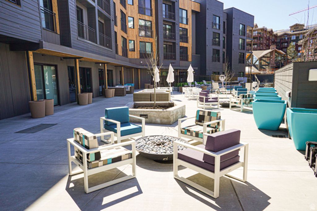 Image 4 of property listing at 2670 W CANYONS RESORT DR #410 #410, Park City, UT 84098