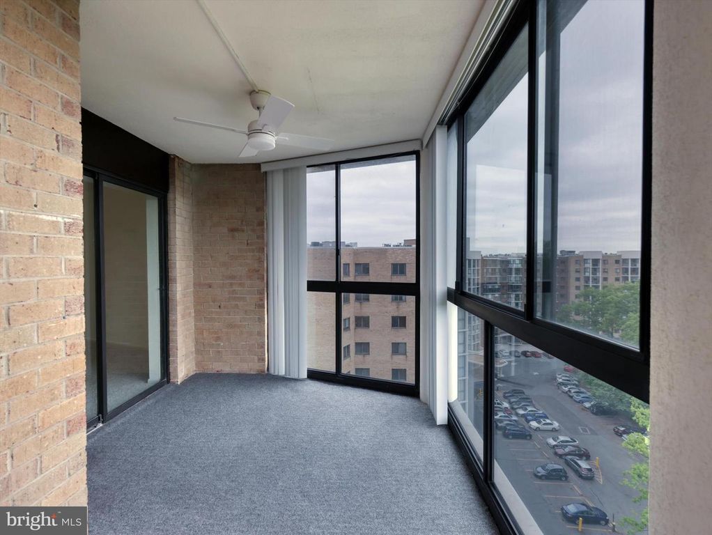 Image 23 of property listing at 15115 INTERLACHEN DR #3-1012, Silver Spring, MD 20906