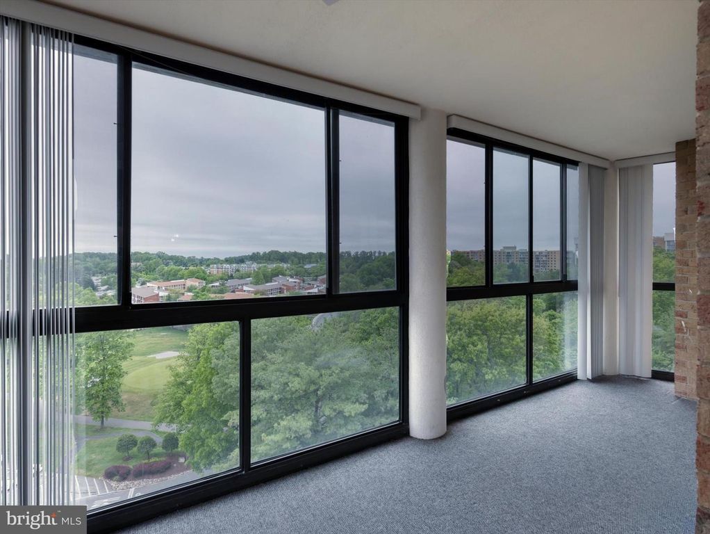 Image 24 of property listing at 15115 INTERLACHEN DR #3-1012, Silver Spring, MD 20906