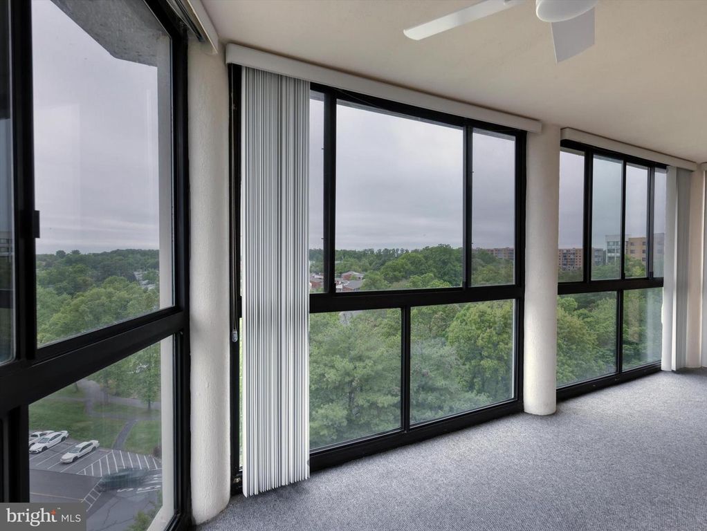 Image 26 of property listing at 15115 INTERLACHEN DR #3-1012, Silver Spring, MD 20906