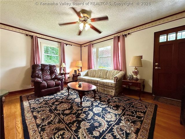 608 Granada Way, Charleston, WV 25304