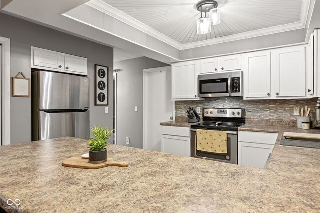 211 Hillview Drive, Jamestown, IN 46147