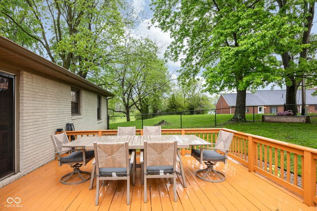 211 Hillview Drive, Jamestown, IN 46147