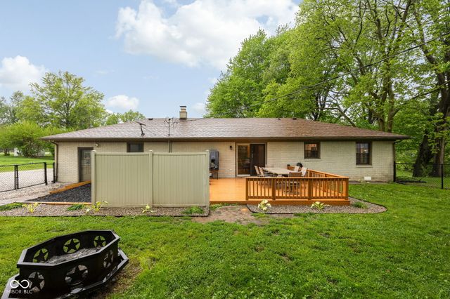 211 Hillview Drive, Jamestown, IN 46147