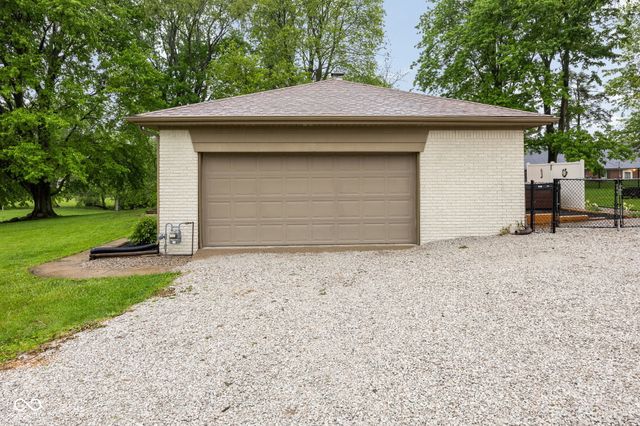 211 Hillview Drive, Jamestown, IN 46147