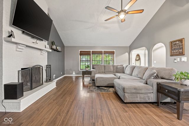 211 Hillview Drive, Jamestown, IN 46147