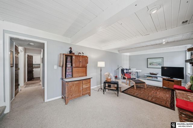 2411 S 74th Street, Lincoln, NE 68506