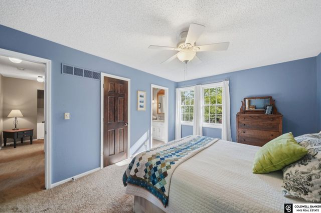 2411 S 74th Street, Lincoln, NE 68506