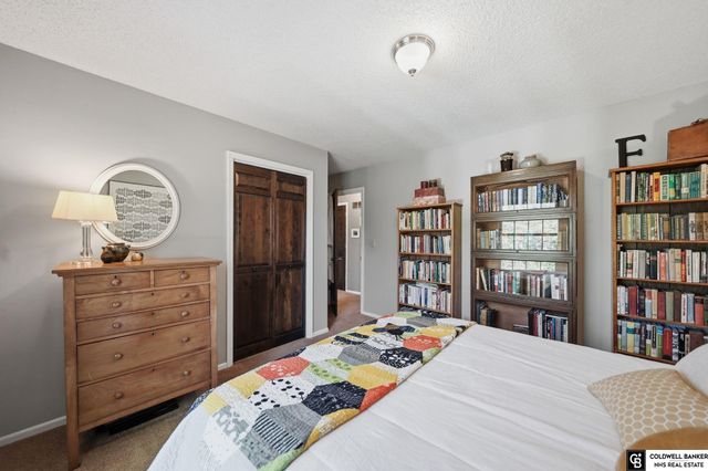 2411 S 74th Street, Lincoln, NE 68506
