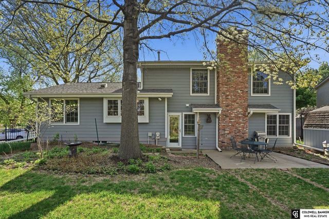 2411 S 74th Street, Lincoln, NE 68506