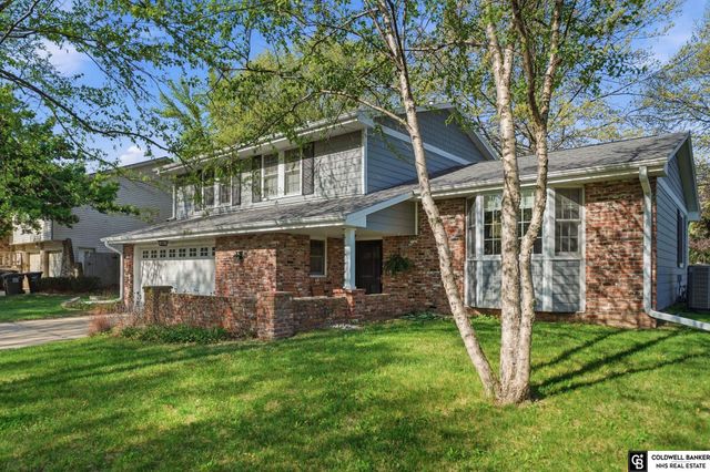 2411 S 74th Street, Lincoln, NE 68506