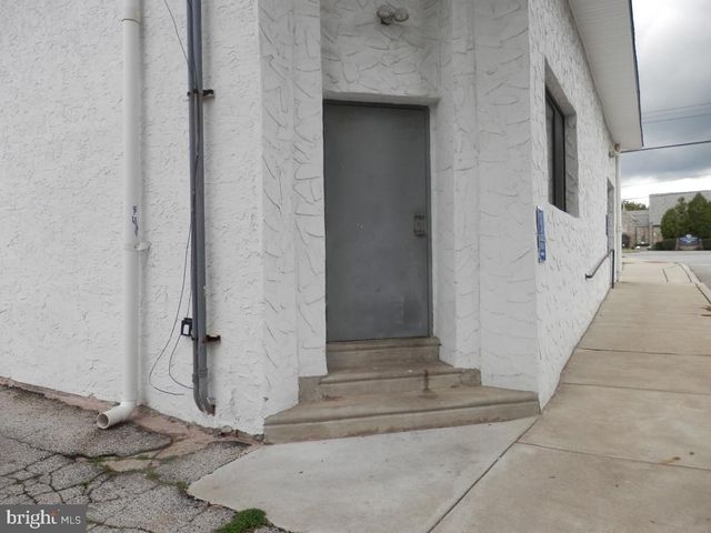 8232 WEST CHESTER PIKE, Upper Darby, PA 19082