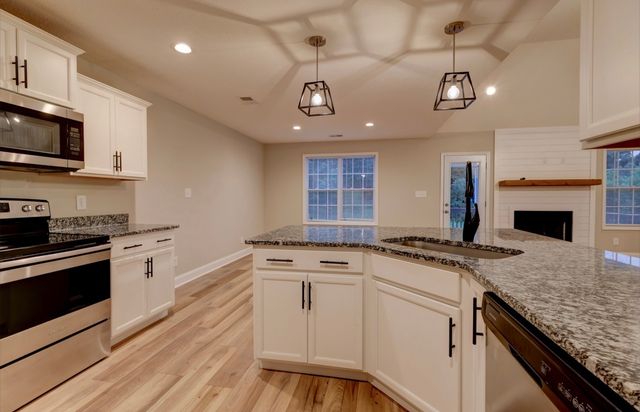164 Bonnell Dr, Clarksville, TN 37042