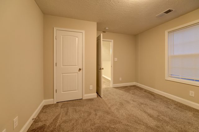 164 Bonnell Dr, Clarksville, TN 37042