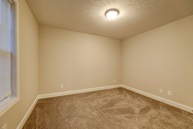 164 Bonnell Dr, Clarksville, TN 37042