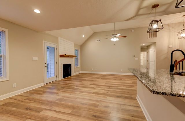 164 Bonnell Dr, Clarksville, TN 37042