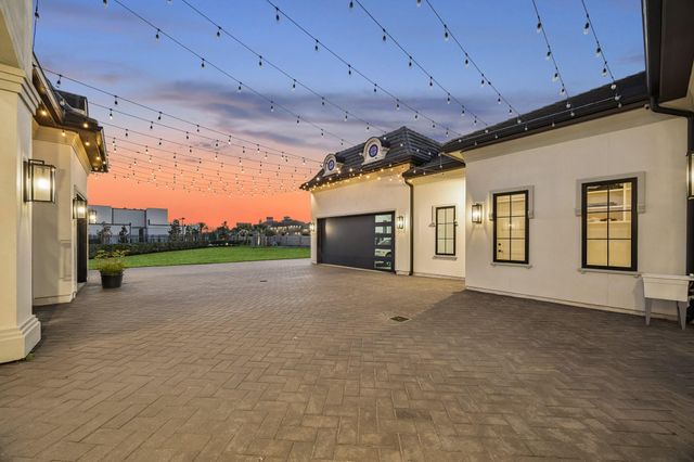 10 Castle Terrace Lane, Richmond, TX 77469