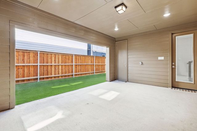 2534 Carmelita Street, Dallas, TX 75212