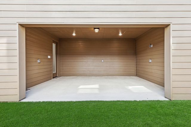 2534 Carmelita Street, Dallas, TX 75212