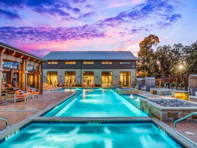 2534 Carmelita Street, Dallas, TX 75212