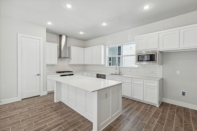 2534 Carmelita Street, Dallas, TX 75212