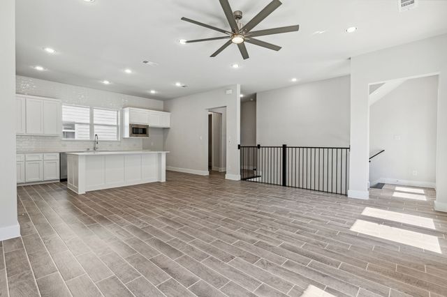 2534 Carmelita Street, Dallas, TX 75212