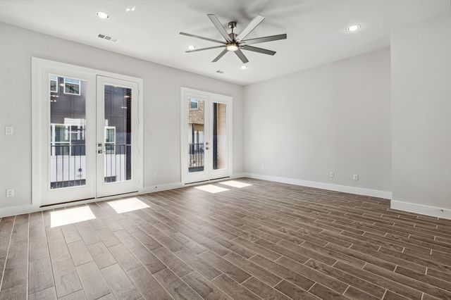 2534 Carmelita Street, Dallas, TX 75212