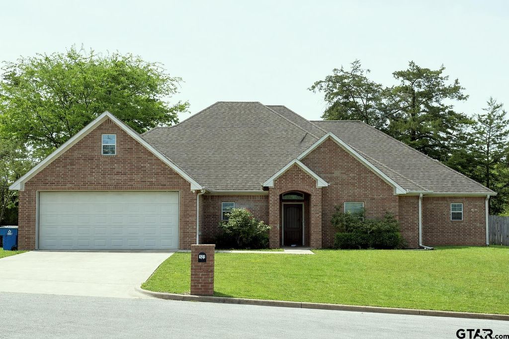 121 Hook Norton Ln., Whitehouse, TX 75791