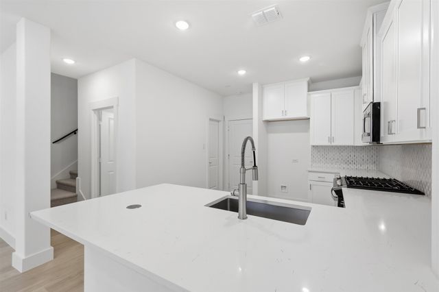 4734 Smokey Quartz Lane, Arlington, TX 76005
