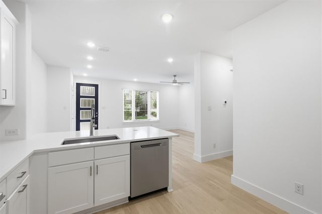 4734 Smokey Quartz Lane, Arlington, TX 76005