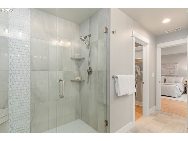 3558 NESTUCCA Loop, Eugene, OR 97408