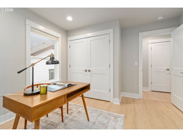 3558 NESTUCCA Loop, Eugene, OR 97408