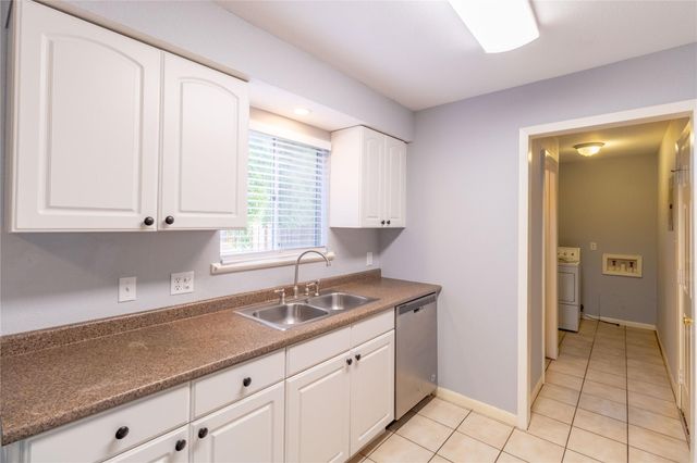 5111 Creekline DR, Austin, TX 78745