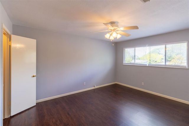 5111 Creekline DR, Austin, TX 78745