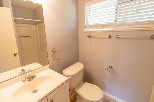 5111 Creekline DR, Austin, TX 78745