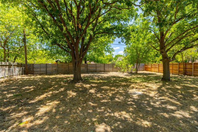 5111 Creekline DR, Austin, TX 78745