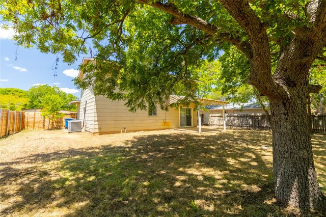 5111 Creekline DR, Austin, TX 78745