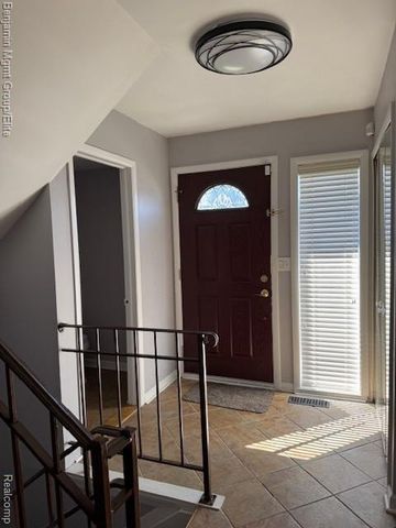 7 Hampton Towne Street 7, Southfield, MI 48075