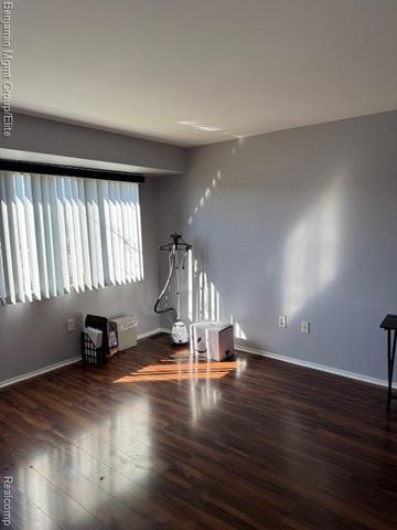 7 Hampton Towne Street 7, Southfield, MI 48075