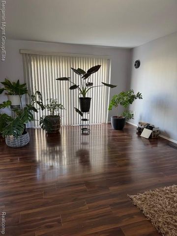 7 Hampton Towne Street 7, Southfield, MI 48075