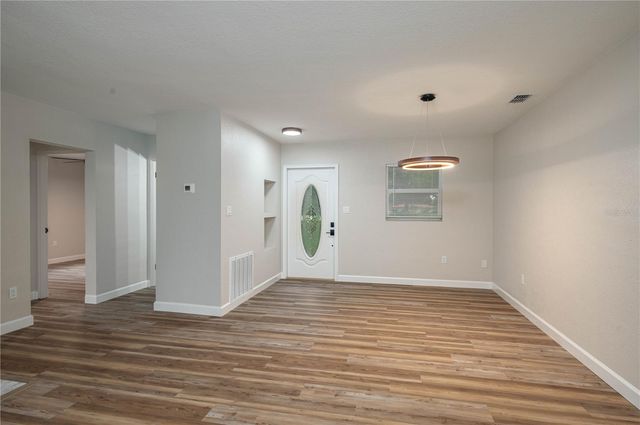 21 LAKE AVENUE, Winter Haven, FL 33880