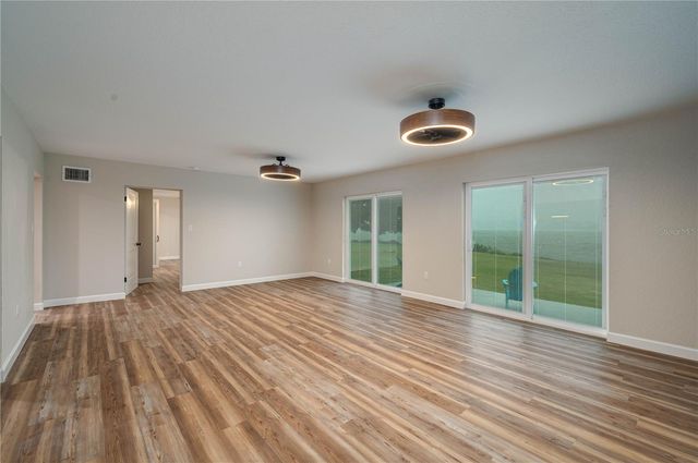 21 LAKE AVENUE, Winter Haven, FL 33880