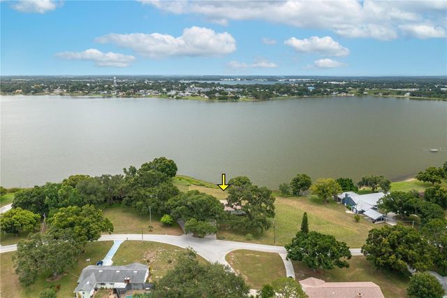 21 LAKE AVENUE, Winter Haven, FL 33880