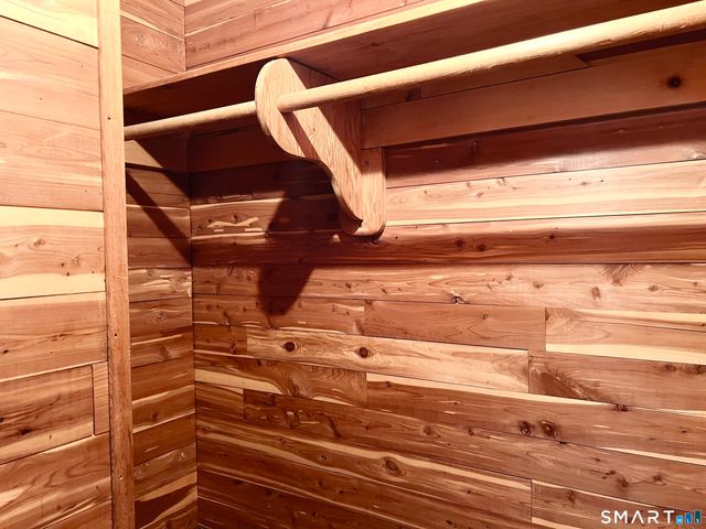 37 Skyline Drive, Farmington, CT 06032