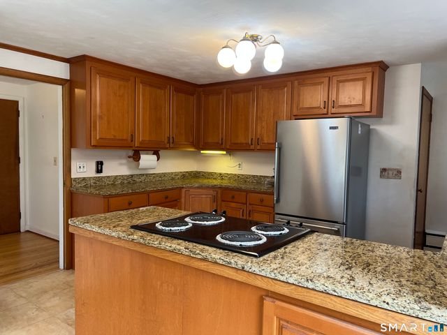 37 Skyline Drive, Farmington, CT 06032