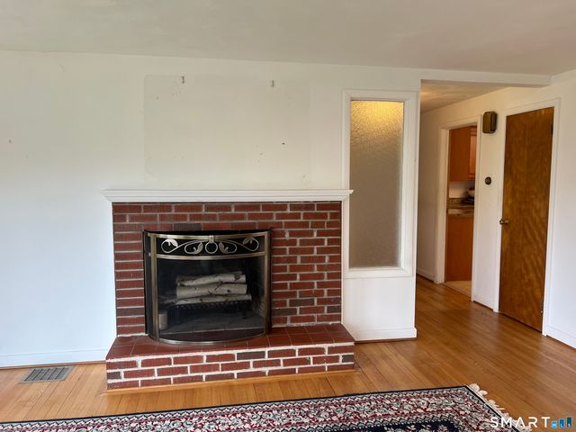 37 Skyline Drive, Farmington, CT 06032