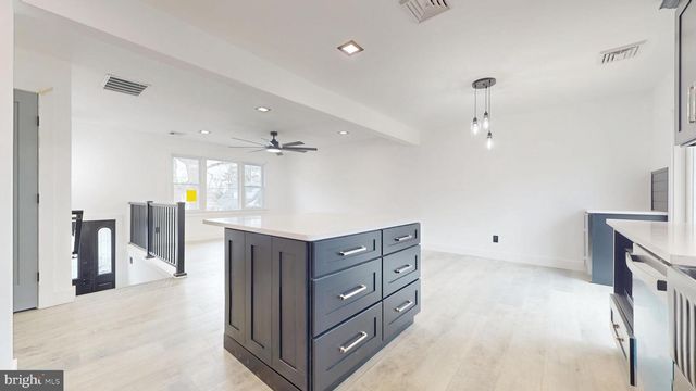 15 WAYNE DR, Somers Point, NJ 08244