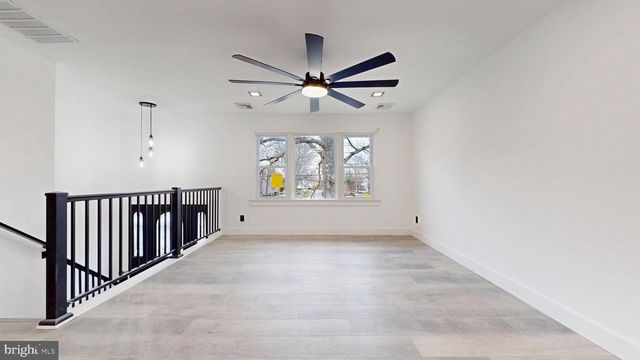 15 WAYNE DR, Somers Point, NJ 08244